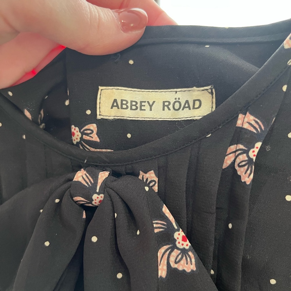 Vintage inspired Abbey  Road dress- black, bows, size small - Picture 5 of 8
